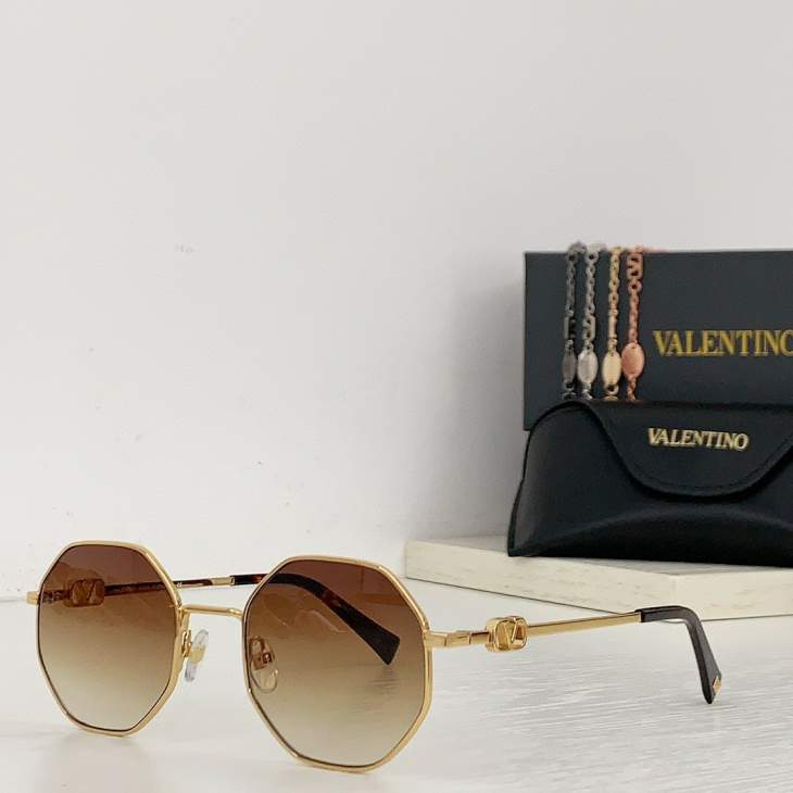 Picture of Valentino Sunglasses _SKUfw62831527fw